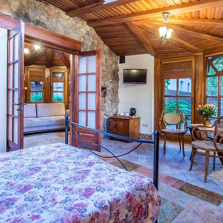 Hotel Dwa Ksiezyce Kazimierz Dolny Bagian luar foto