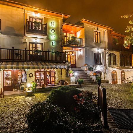 Hotel Dwa Ksiezyce Kazimierz Dolny Bagian luar foto