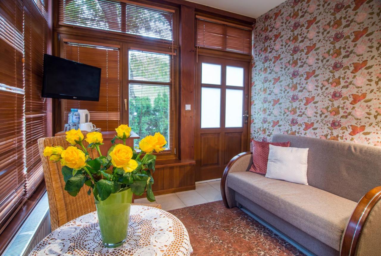 Hotel Dwa Ksiezyce Kazimierz Dolny Bagian luar foto