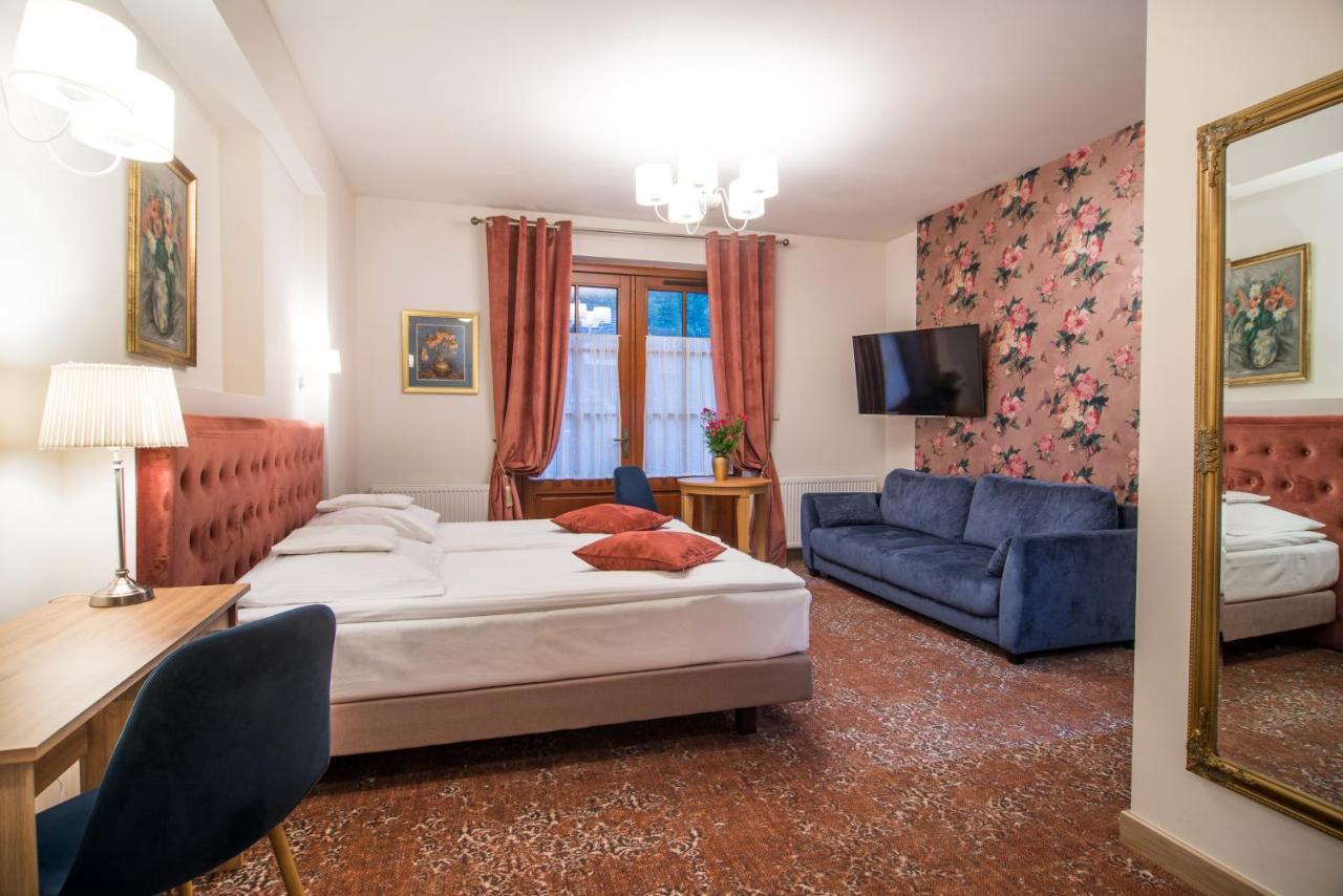 Hotel Dwa Ksiezyce Kazimierz Dolny Bagian luar foto