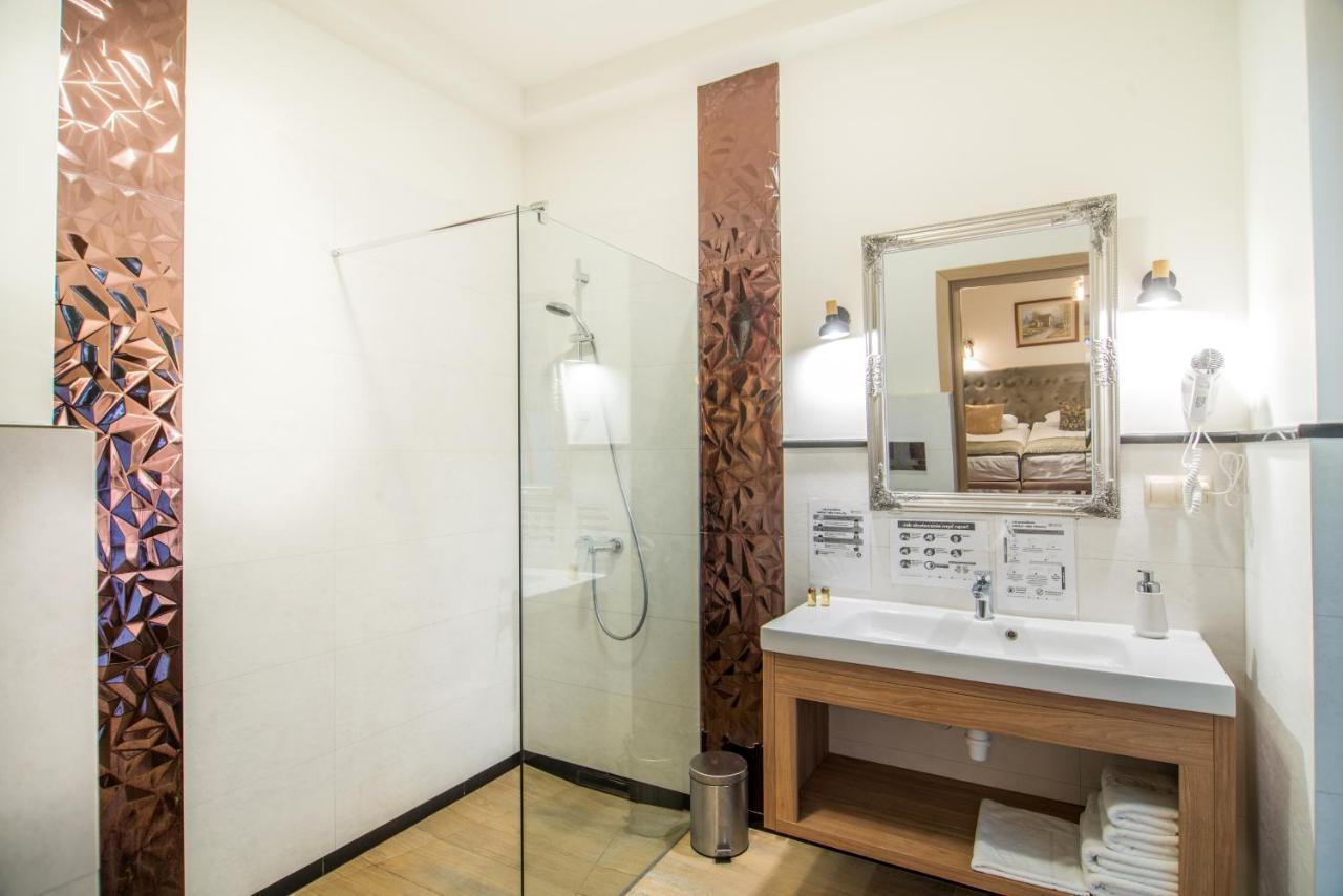 Hotel Dwa Ksiezyce Kazimierz Dolny Bagian luar foto