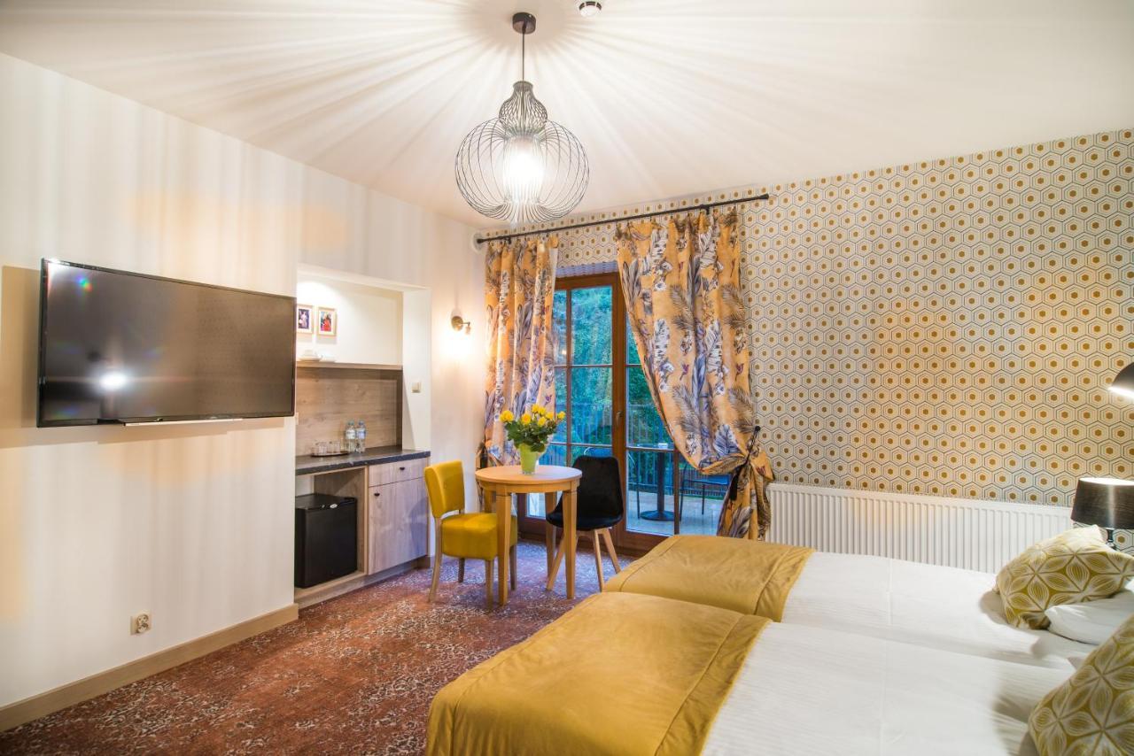 Hotel Dwa Ksiezyce Kazimierz Dolny Bagian luar foto