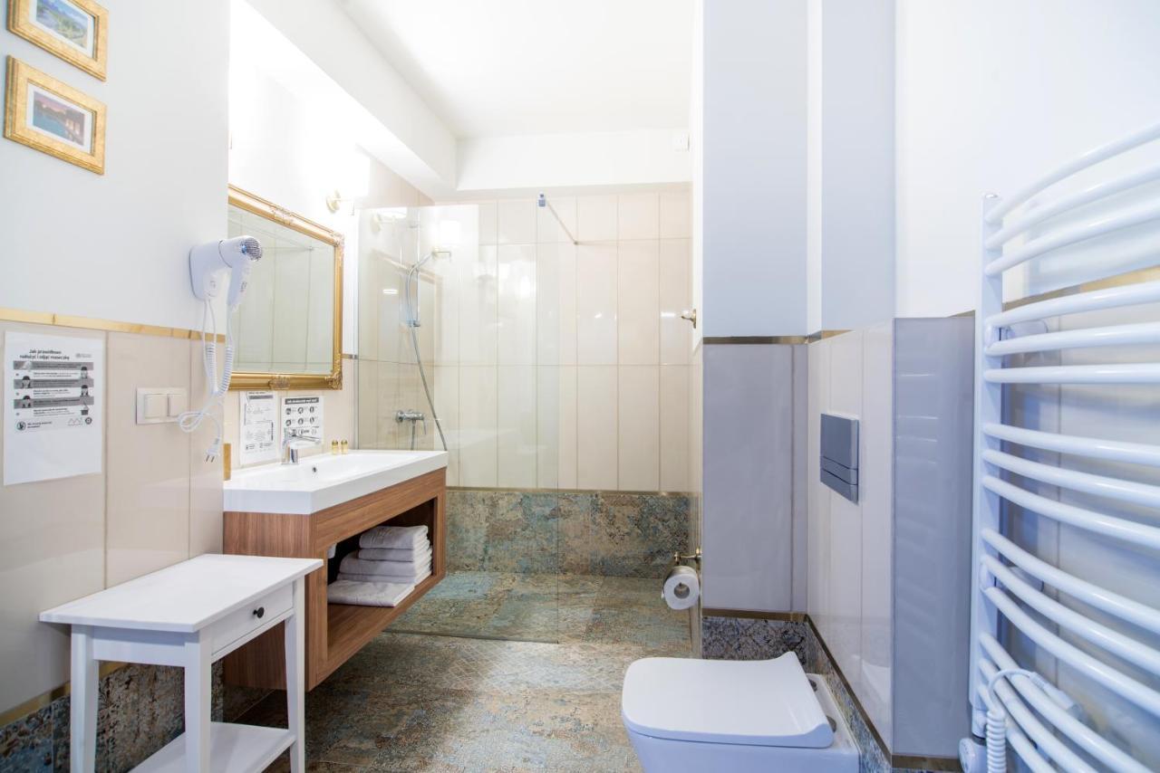 Hotel Dwa Ksiezyce Kazimierz Dolny Bagian luar foto