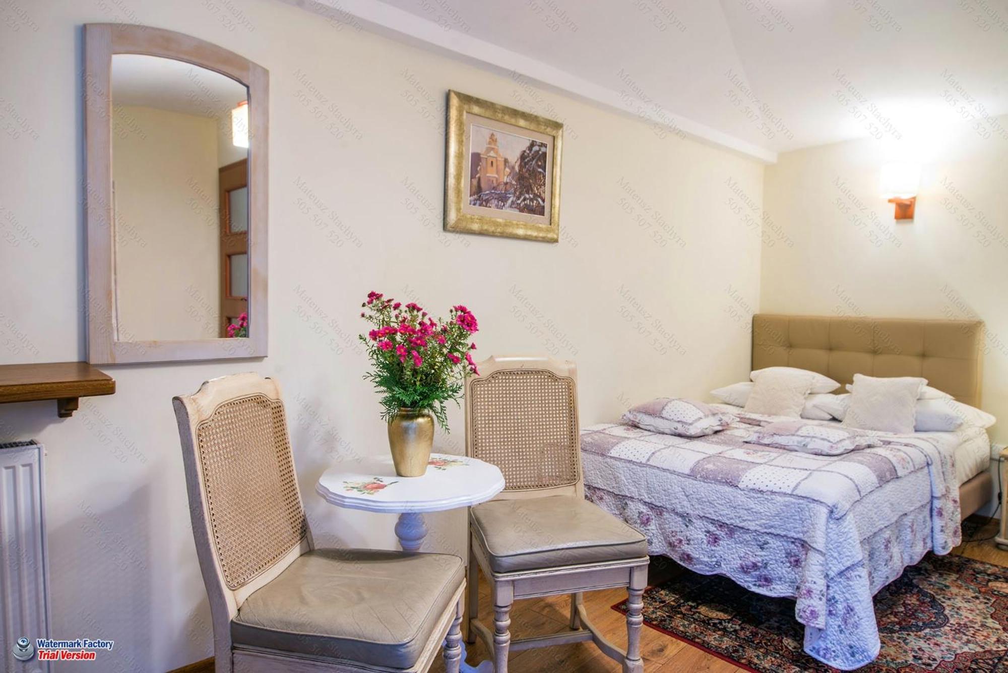 Hotel Dwa Ksiezyce Kazimierz Dolny Bagian luar foto