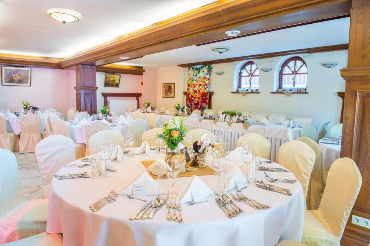 Hotel Dwa Ksiezyce Kazimierz Dolny Bagian luar foto